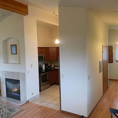 Oceanfront Allyn Apartment Εξωτερικό φωτογραφία