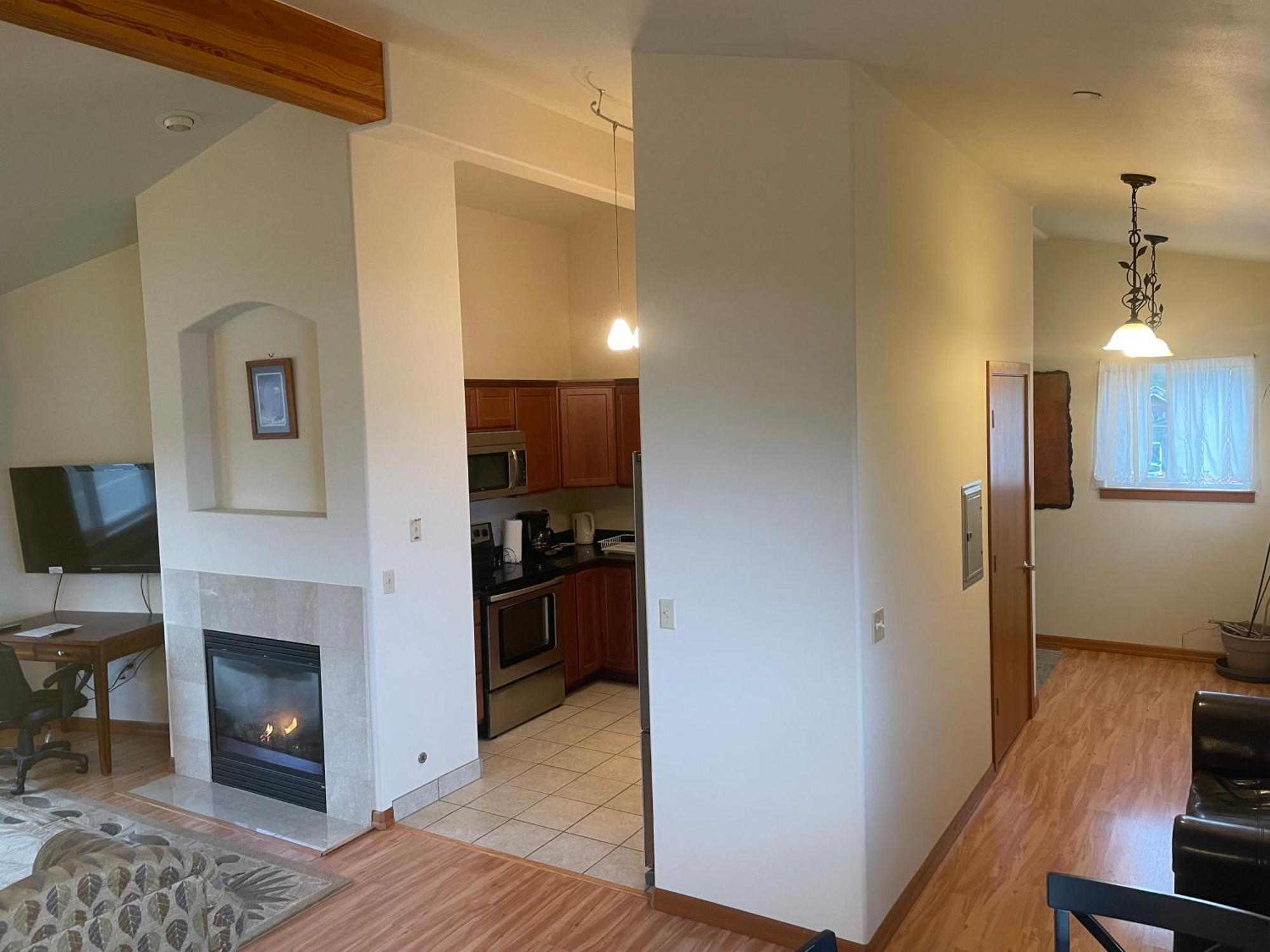 Oceanfront Allyn Apartment Εξωτερικό φωτογραφία